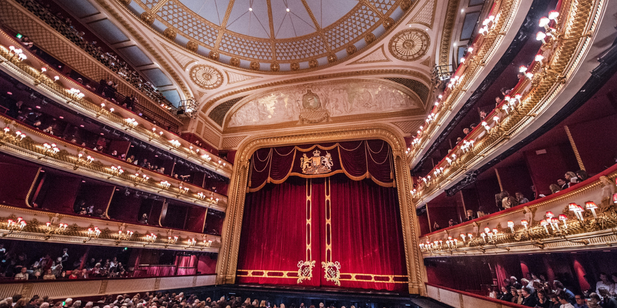 Promotional image of Royal Opera Live Screening: Così fan Tutte